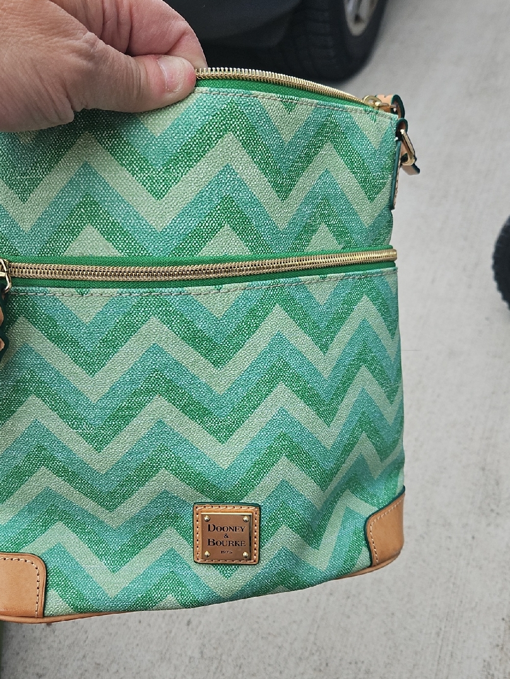 Green Chevron Crossbody Bag with Red Interior DOONEY AND Burke - Picture 2 of 5